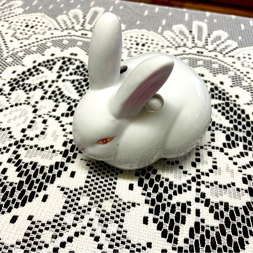 Vintage Ceramic Bunny Holds Cotton Balls and Q-Tips